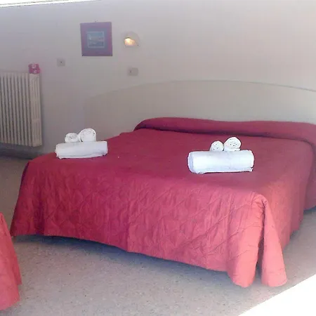 Luna Hotell 3*