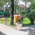 מלון Luna