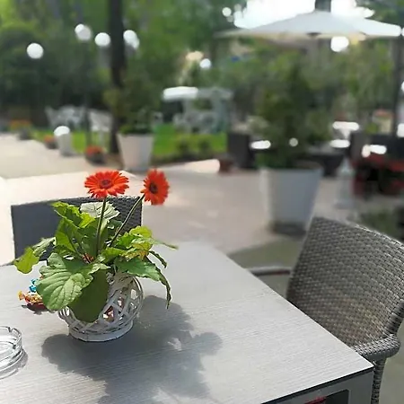 Luna Hotel