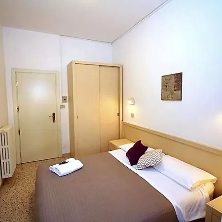 Hotel Luna 3*