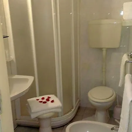 Luna Hotel 3*