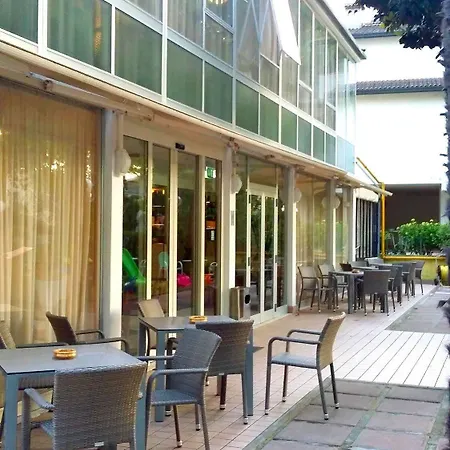Hotel Luna 3*