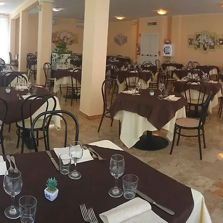 Luna Hotel